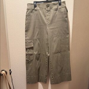 SPANX Wide Leg Cargo Pants in Olive Green